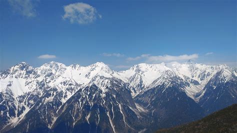 ゆっくり山小屋泊で行く！残雪の北アルプス・蝶ヶ岳登山！