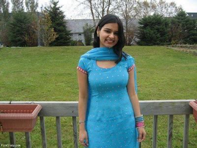 Sexy Figure Big Tits Desi Girls Photos