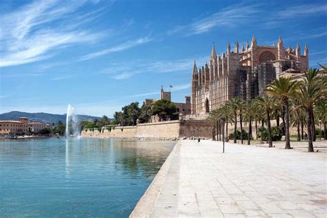 The 10 Essential spots of Palma de Mallorca - Tripkay