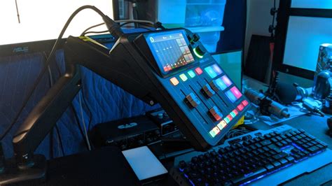 How To Vesa Mount The Rodecaster Pro 2 Duo Free Podcast Tools