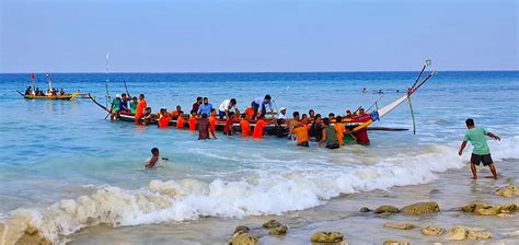 Asol Aap Traditional Canoe Race Of Nicobari Tribe