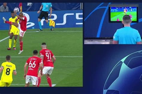 L Arbitro Oliver Fa Infuriare Il Benfica Contro L Inter Non Ha Visto