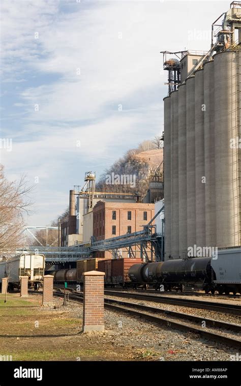 Minnesota Usa The Old Train Station Or Depot In Red Wing November 2006