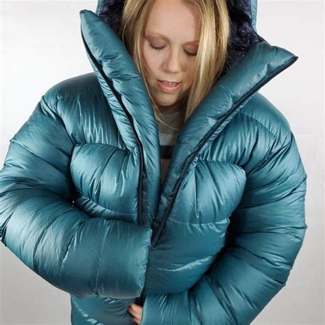 Pin By Sławek Zachaś On 1 Moda Damska Puffer Jacket Women Puffy