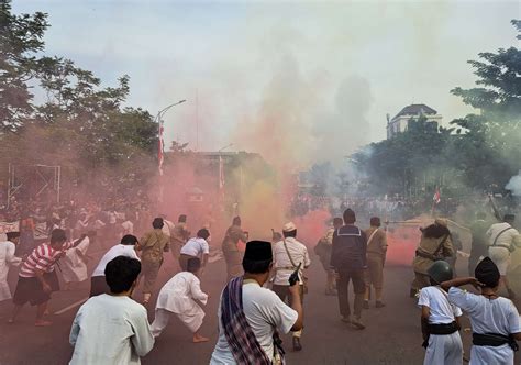 Galeri Foto Parade Surabaya Juang