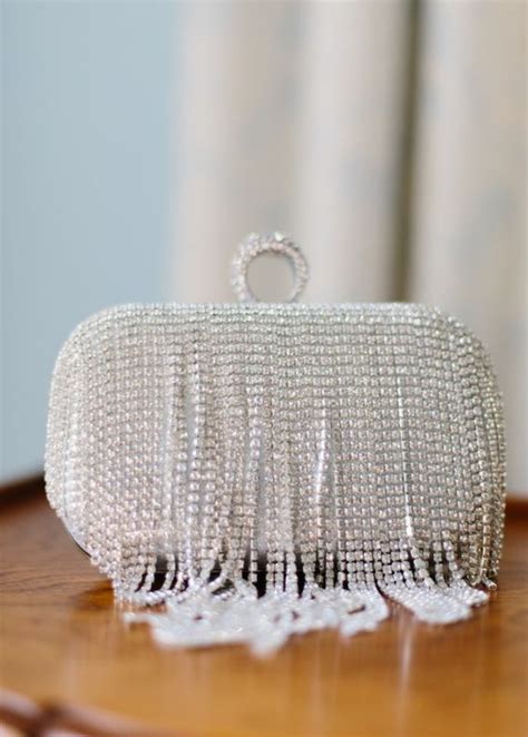 25 Stunning Bridal Clutches For A Stylish Statement Weddingomania