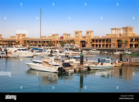 Kuwait Kuwait City Souk Shark Shopping Center And Marina Stock Photo