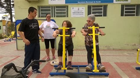 Educador F Sico Orienta Grupo De Caminhadas Da Ubs Pindorama