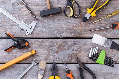 5 Essential Framing Tools List for Any Framing Project and Framing Tool Belt Setup | Tool Keeping