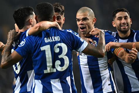 Vis O Fc Porto Defronta Arsenal Nos Oitavos De Final Da Liga Dos Campe Es