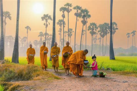 Mengenal Trisuci Waisak Peristiwa Penting Dalam Kilas Balik Umat Buddha