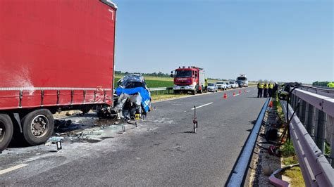 Tragedia Polskiej Rodziny Na W Grzech Nie Yje Mama Tata I Jedno Z