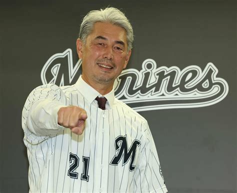 【ロッテ】吉井理人新監督が就任会見、背番21「大変ワクワクしております。期待でいっぱい」 プロ野球写真ニュース 日刊スポーツ