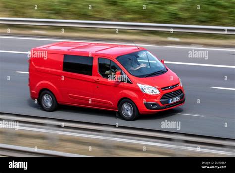 Furgoni Ford Transit Custom L Fwd Immagini E Fotografie Stock Ad