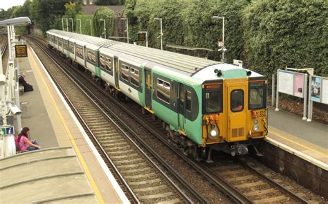 455808 Wandsworth Road Tsgn Southern Class 455 Unit No 45 Flickr