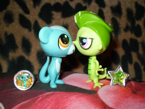 Sunil X Vinnie Toys By Heinousflame On Deviantart