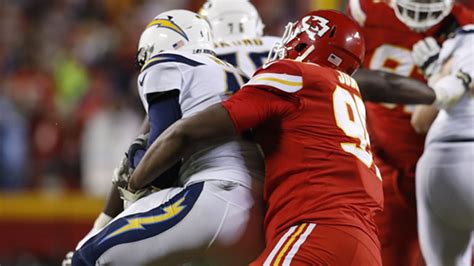 Chris Jones flies through Chargers' OL for second sack