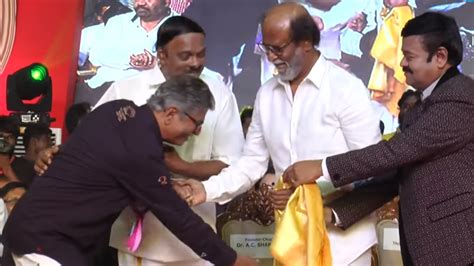 Vijays Father Touching Rajinikanths Feet Goes Viral After Superstars