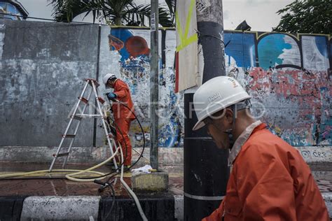 Pembersihan Bangunan Cagar Budaya Antara Foto