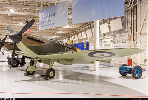 X4590 Supermarine Spitfire Mk IA United Kingdom Royal Air Force