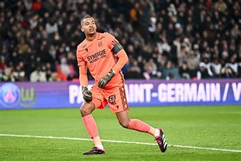 Alban Lafont Ne Devrait Pas Tre Appel En Bleus Au Prochain