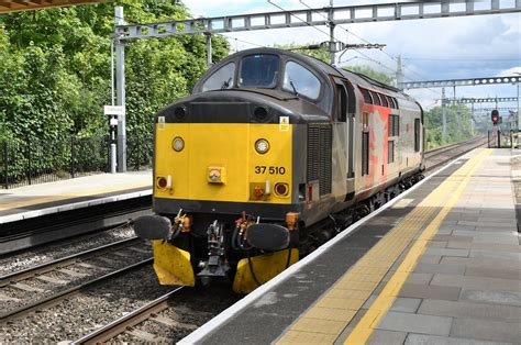 Rog Class 37 Rog Class 37 No 37510 Passes Tilehurst With … Flickr