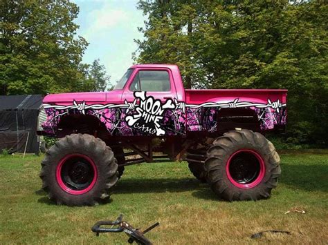 Mud Girls Truck