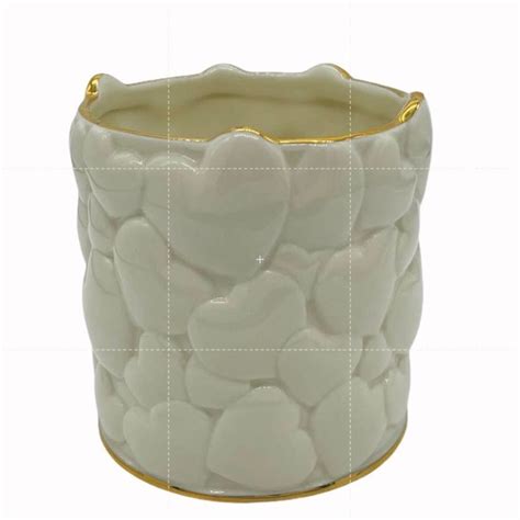 Lenox Accents Lenox Hearts Medium Ivory With Gold Trim Votive