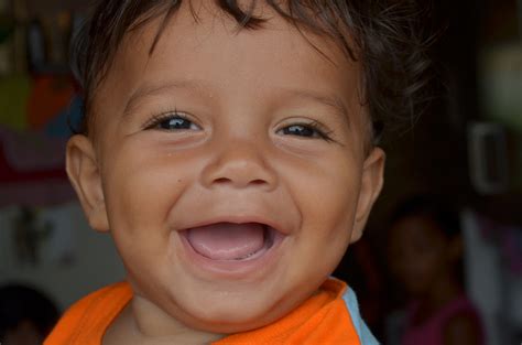 25 adorable photos of smiling babies to brighten your day. – Ubonews