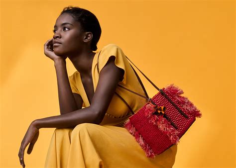 kumasi   world  designer  weaving tradition global