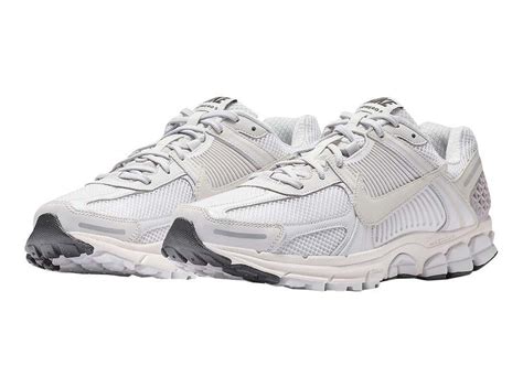 Кроссовки Nike Zoom Vomero 5 - купить с доставкой по выгодным ценам в ...