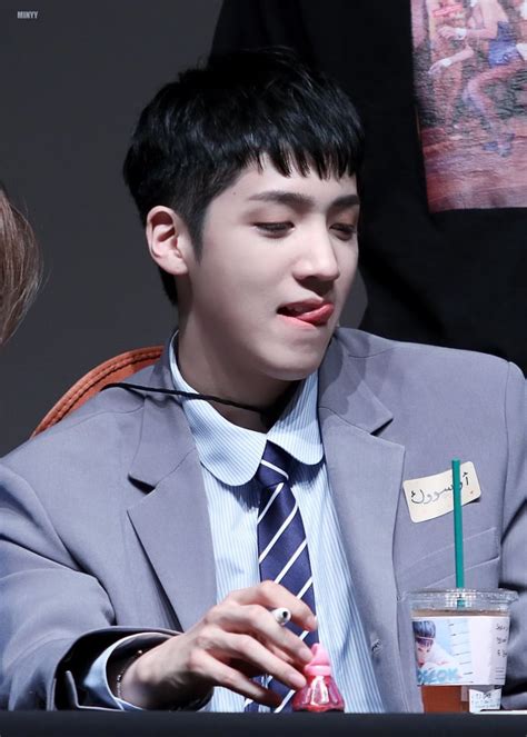 Pin De 𝕔𝕝𝕖𝕠 Em Wooseok Jinho E Dawn Fandom