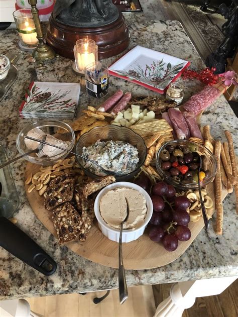 Épinglé par Josie Patla sur Charcuterie Board