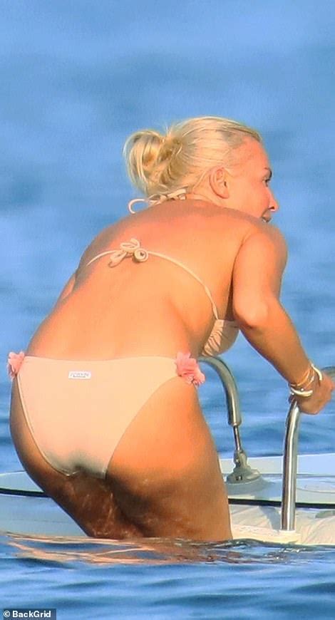 9 Hot Sexy Ramona Agruma Bikini Pics