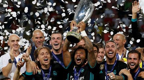 Watch Real Madrid Celebrate With The Super Cup Trophy In Dressing Room