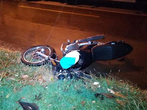 Motociclista De 29 Anos Morre Ao Bater Em Carreta Estacionada