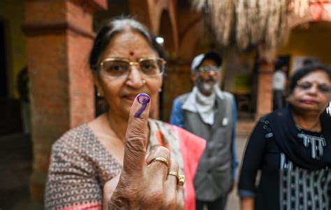 Lok Sabha Polls Phase 4 Voter Turnout Climbs To 67 25 Per Cent Daily