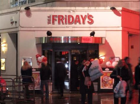 TGI Fridays Leicester Square London Tgi Fridays London Travel