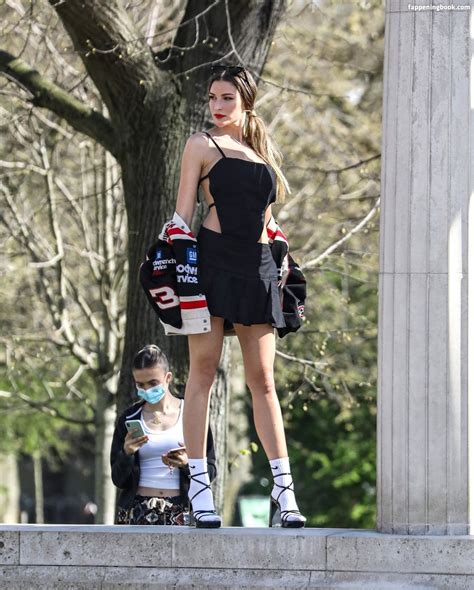 Zara McDermott Nude OnlyFans Leaks Fappening FappeningBook