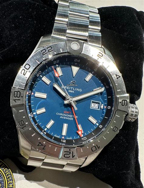 Breitling Ungetragene Avenger Automatic Gmt F R Kaufen Von