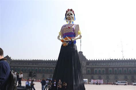 Altares Catrinas Majestuosas Y Calaveras Lucen En Ofrenda