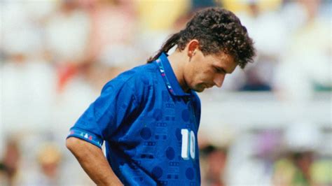 Muri De Pie Roberto Baggio Cr Ditos A Elefutbol Youtube