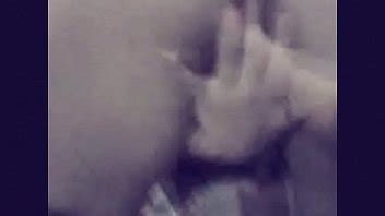 Se deja dedear en hotel después del trabajo XVIDEOS