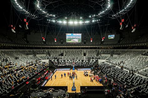 Foto Melihat Megahnya Indonesia Arena Yang Baru Diresmikan