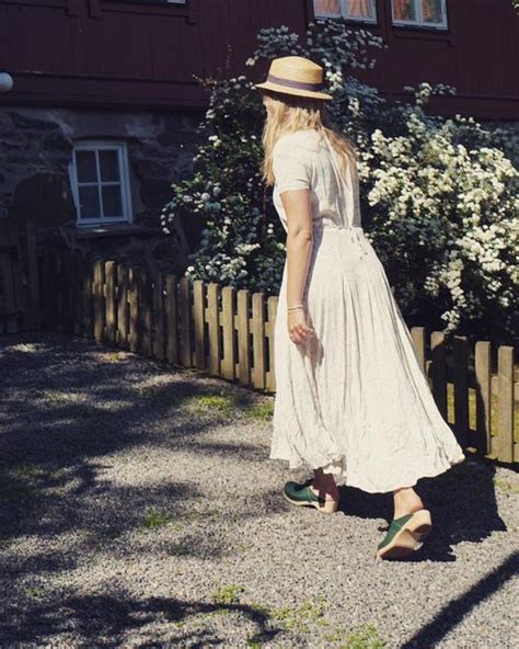 Pin by Pinner on Green Clogs Outfits | Platform clogs shoes, Latest ...