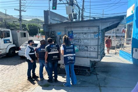 Prefeitura Do Rio Remove Banca De Jornal Abandonada Na Pra A Seca