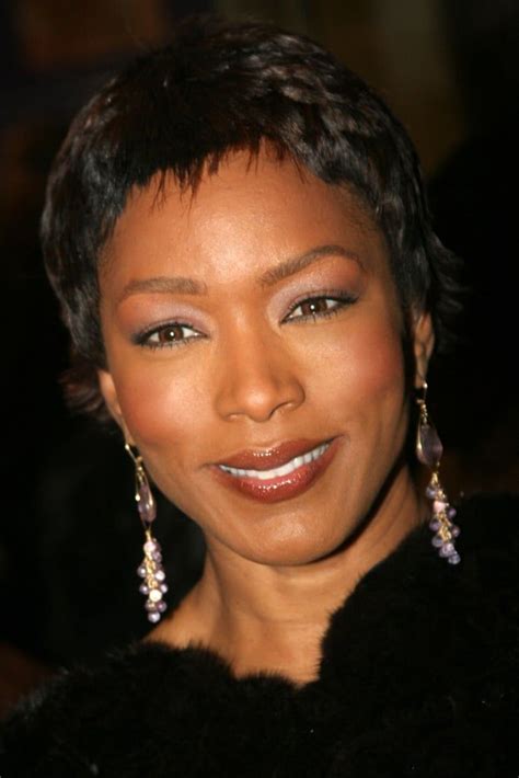 All The Times Angela Bassett Proved Age Aint Nothin But A Number Angela Bassett Angela