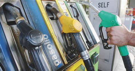 Carburanti Prezzi Ancora In Aumento La Benzina Sfiora I Euro Al