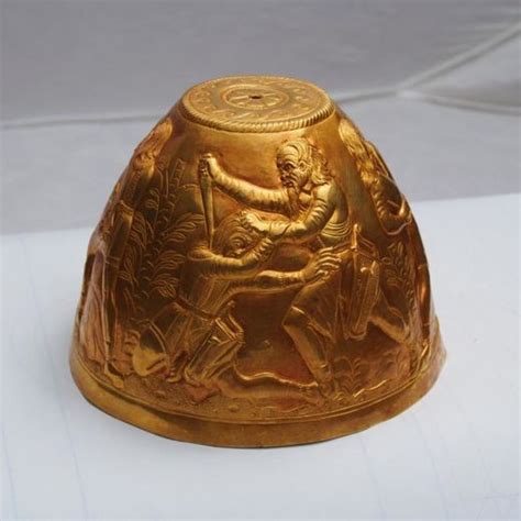 Gold artifacts found in Scythian grave mounds support claims of ancient ...