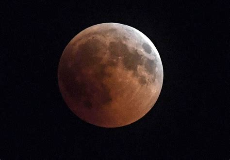 The Super Blood Wolf Moon Eclipse On Sunday Could Live Up To Its